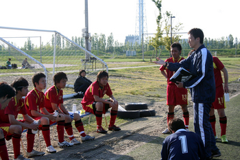 アップルスポーツカレッジサッカー部201003.jpg